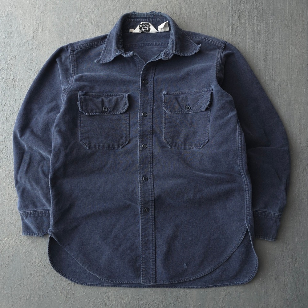 Vintage 80s Woolrich Navy Blue Cotton Chamois Shirt M Made in USA Distressed